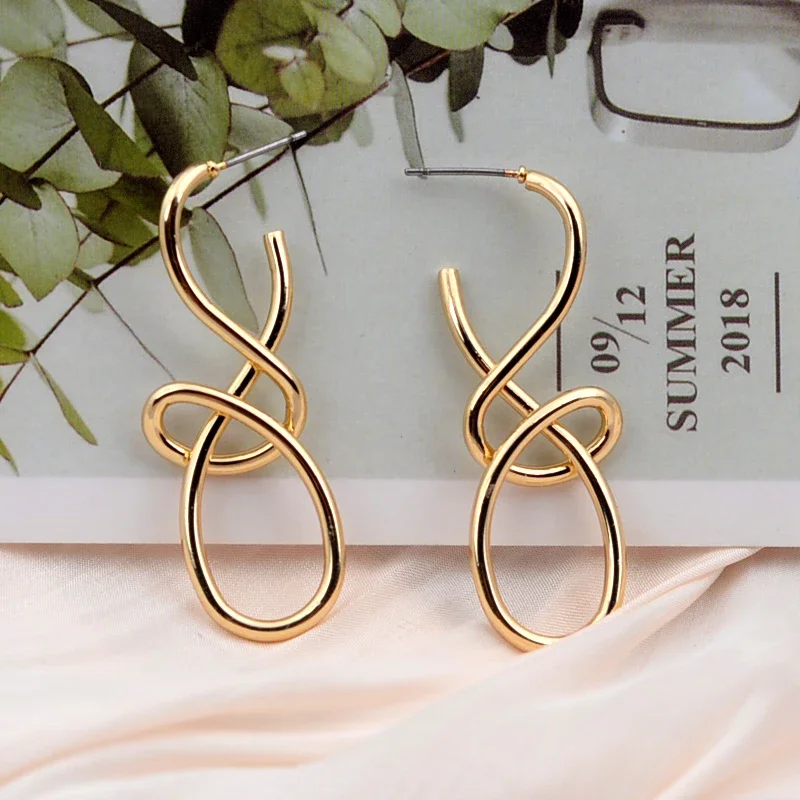 

Irregular Vintage Metal Knitted Dangle Earrings for Women Personalized Fashion Distorted Geometry Drop Earrings Punk Jewelry