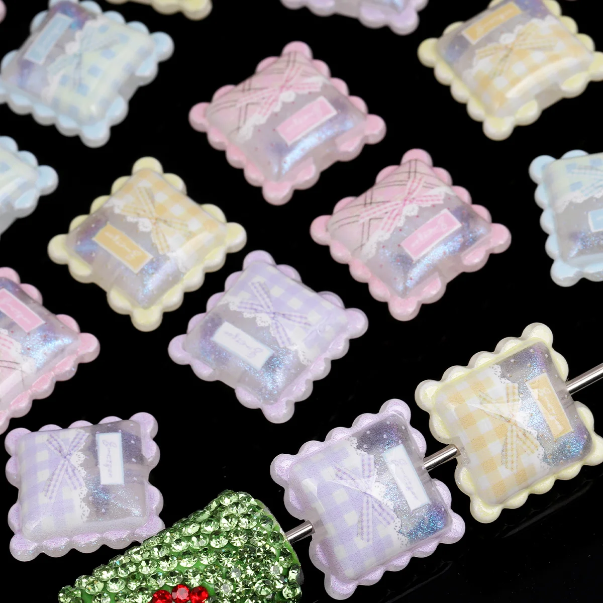 10/20pcs Random Color 19mm Wavy Edge Plaid Bow Pillow Acrylic Loose Beads DIY Bracelet Handmade Craft Supplies
