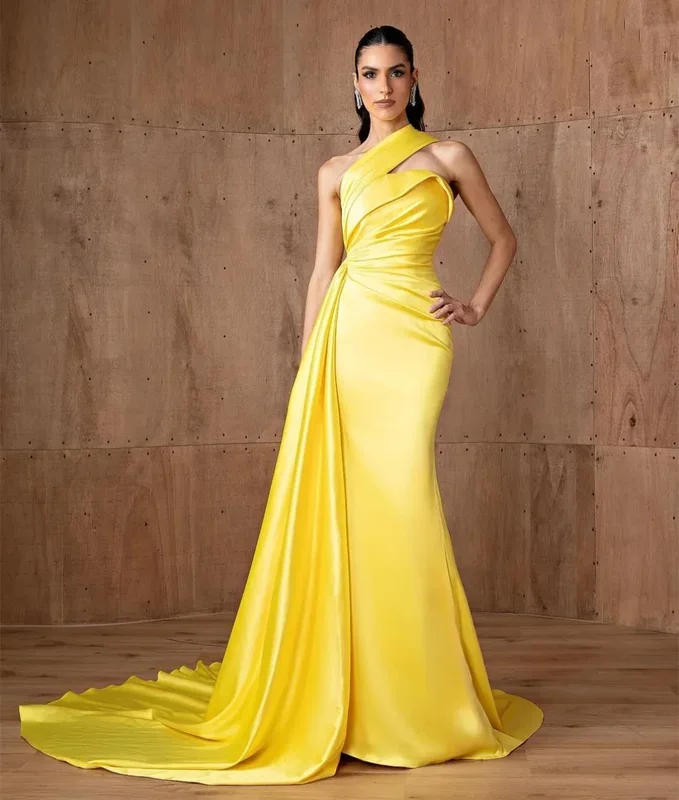 Personalizado elegante longo amarelo um ombro cetim vestidos de noite sereia plissado varredura trem vestidos de baile para mulher para especial