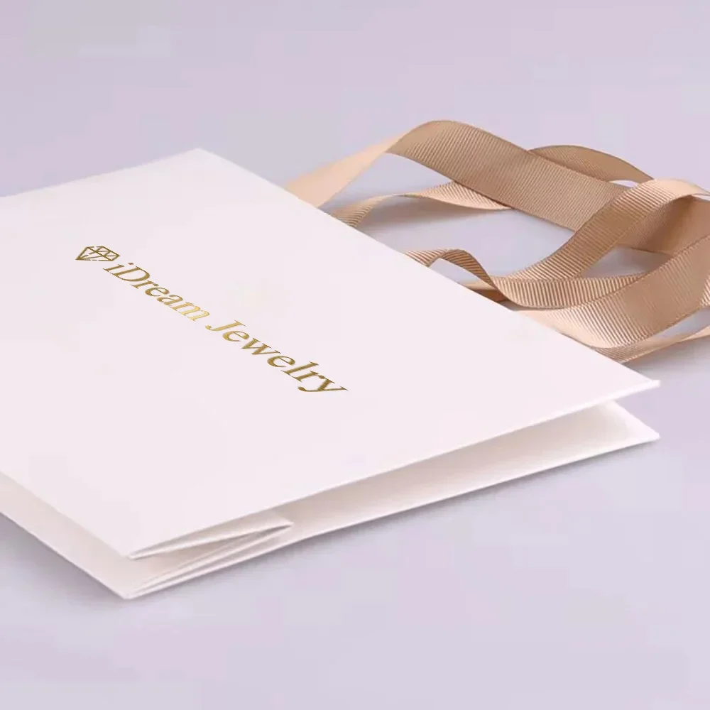 Benutzerdefinierte Mode Ihr eigenes Logo Drucken Premium Kosmetik Schmuck Verpackung Tasche Luxus Kraft Geschenk Einkaufen Papiertüten mit Griffen