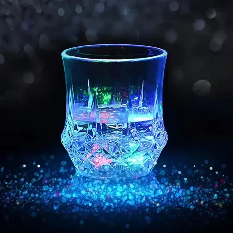 1/2PCS Creative Luminous Plastic Cup New Luminous Pineapple Beer Mug Bar Colorful Luminous Pouring Water Light Induction Light