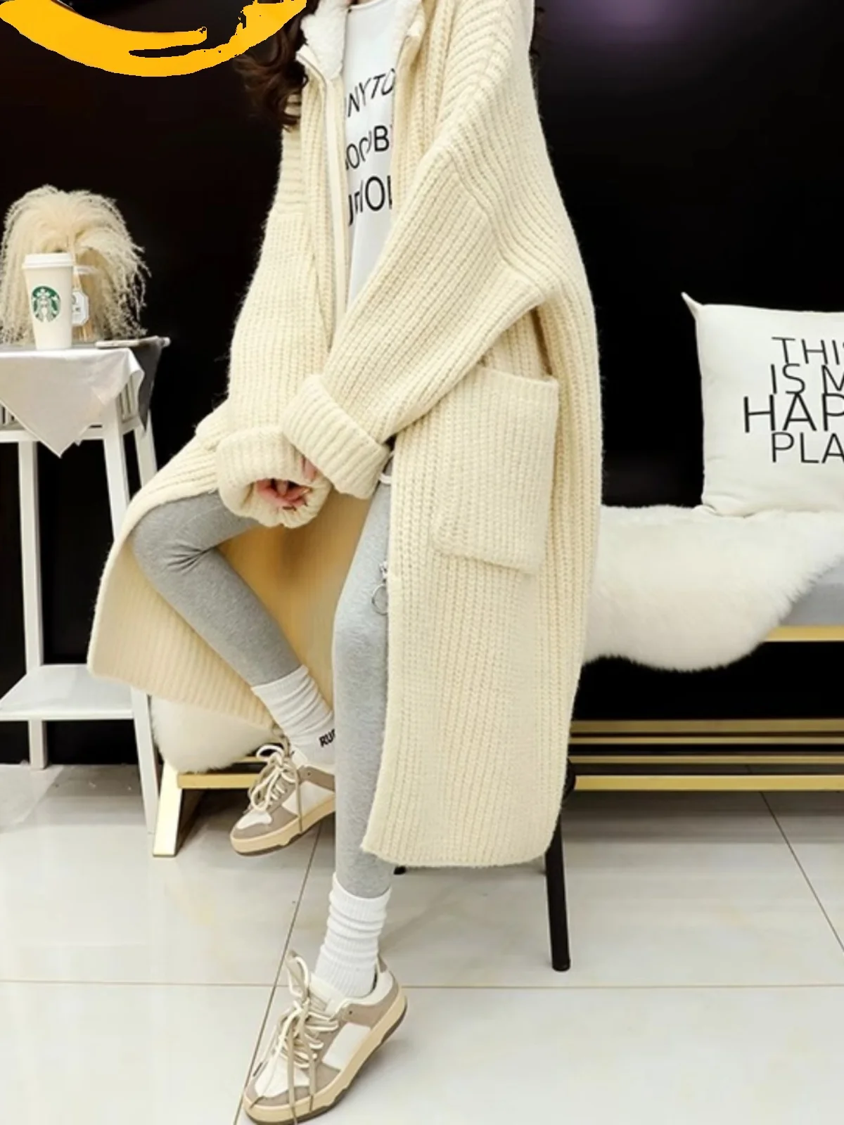 ゆったりとした大きめサイズのレイジーなスリーブニットのオープンカーディガン、レディースミドル丈フード付きパッチワークセーター、ジャエット・ティ、秋冬新作...