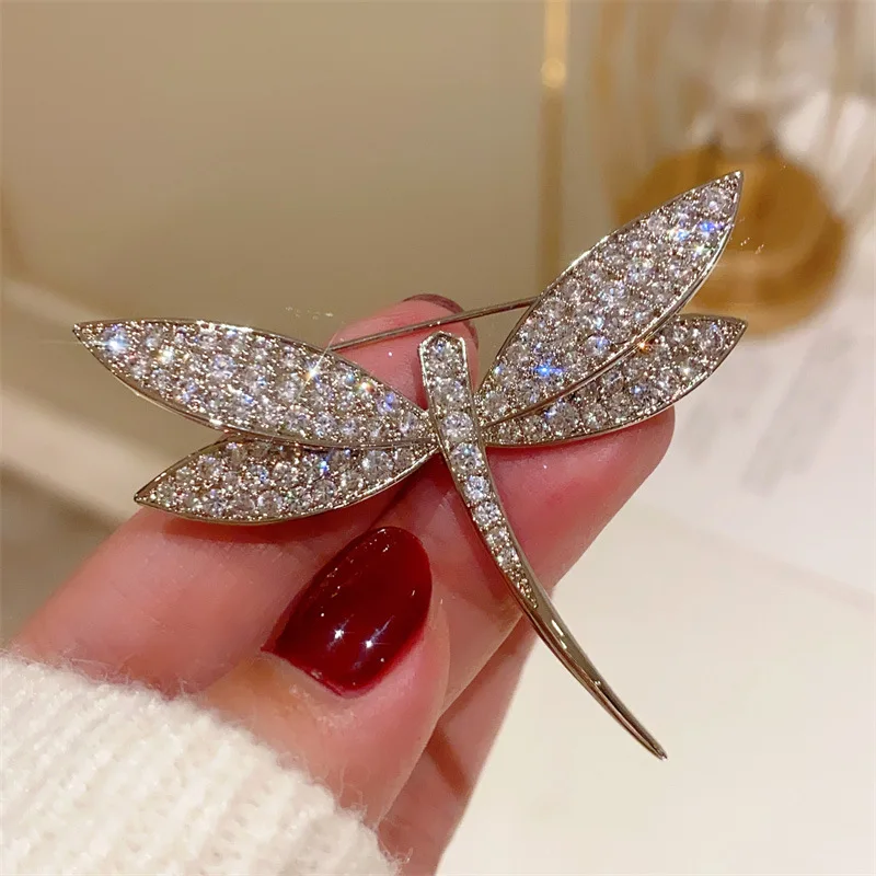 Exquisite Women Elegant Shining Crystal Dragonfly Pin Brooch Fashion Classic High-end Lady Party Banquet Badges New Buckle
