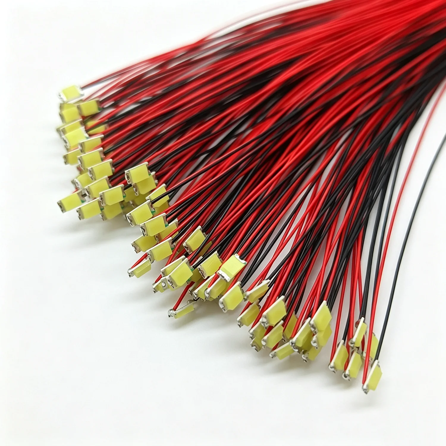 50 pieces of 0402 0603 1206 0805 DIY SMD lights with wired LED pre soldering chips, wired 3V DIY lead 30cm