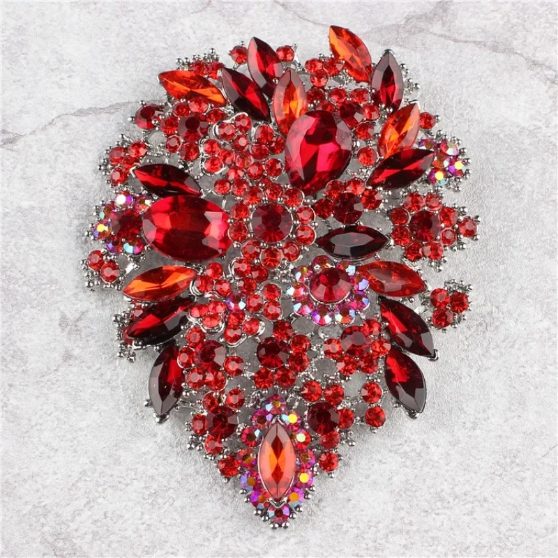 Fashion Crystal Elegant Flower Badges Brooches Men Lapel Pin Rhinestone Brooch Corsage Advanced Luxury Wedding Jewelry Women