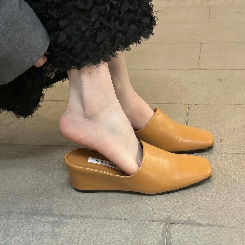 Women Baotou Half Slippers Quality Soft Leather Casual Slippers Temperament Square Head Slope Heel Muller Slippers Zapatos Mujer