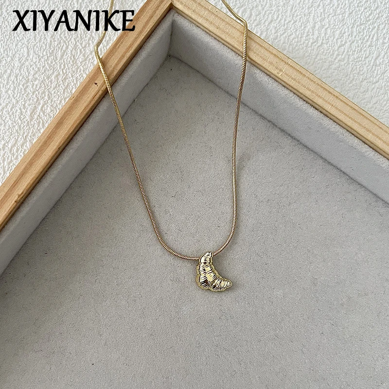 

XIYANIKE Summer Korean Unique Croissant Choker Necklace For Women Girl Sweet Fashion New Jewelry Lady Gift Party collier femme