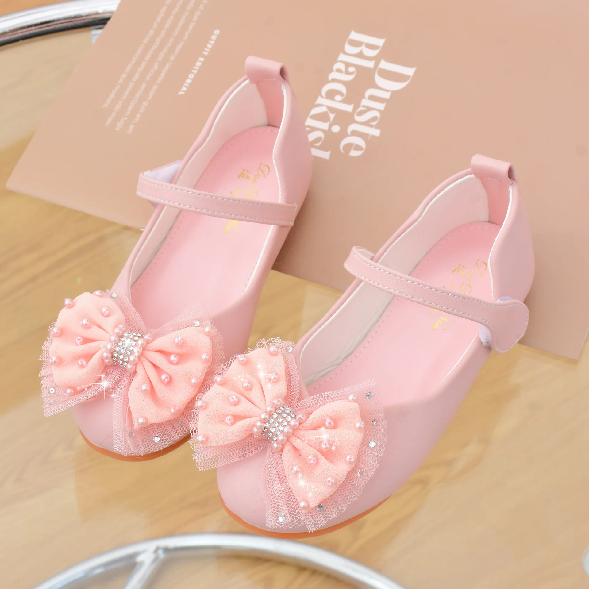 New All Seasons Kids Princess Leather Shoes Fashion Crystal Children High Heels Gauze Pearl Bow Student Performance Dance Shoe