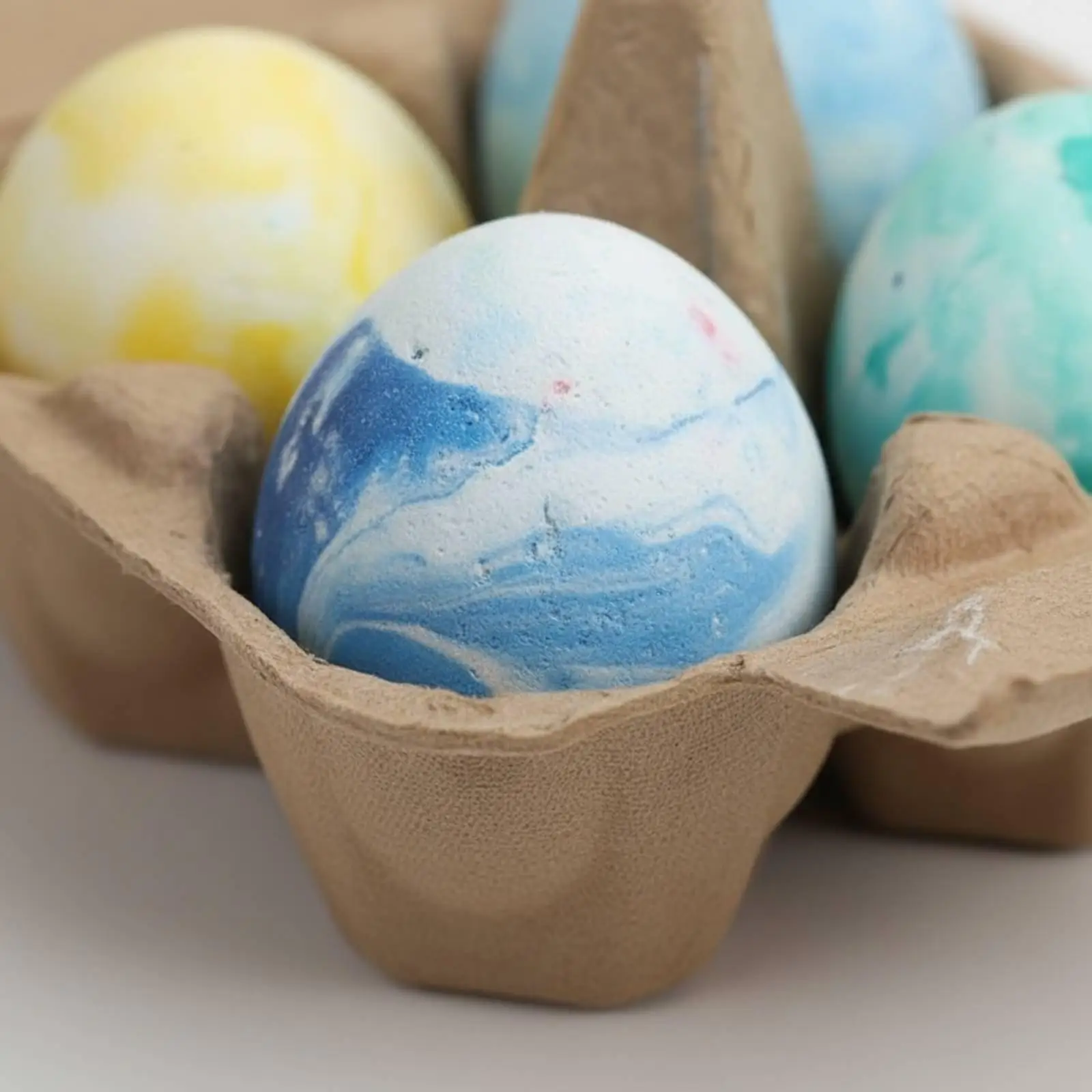 Egg Chalk Art Set for Kids Bright Colored Jumbo Drawing Chalk Outdoor Washable Paint Kit for Children Sidewalk Driveway
