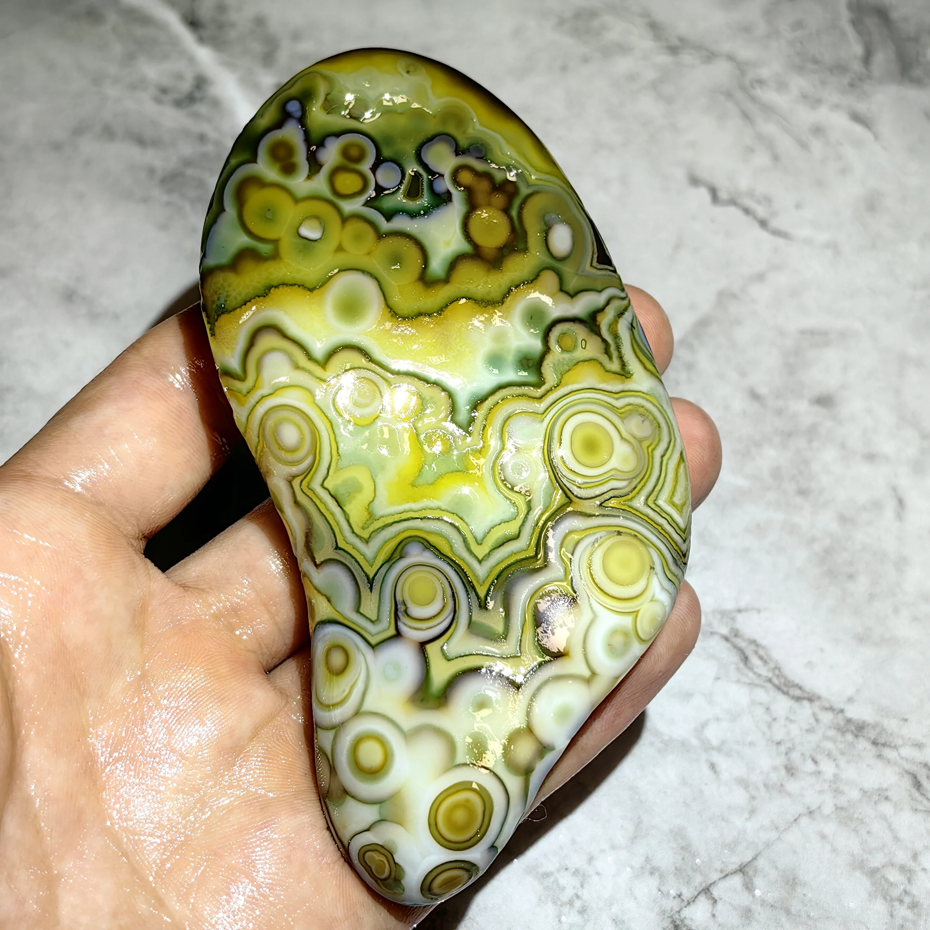 Premium Banded Agate Mineral Specimen, Natural Gobi Stone for Worry Stone, Palm Stone Meditation Focus & Unique Home Decor