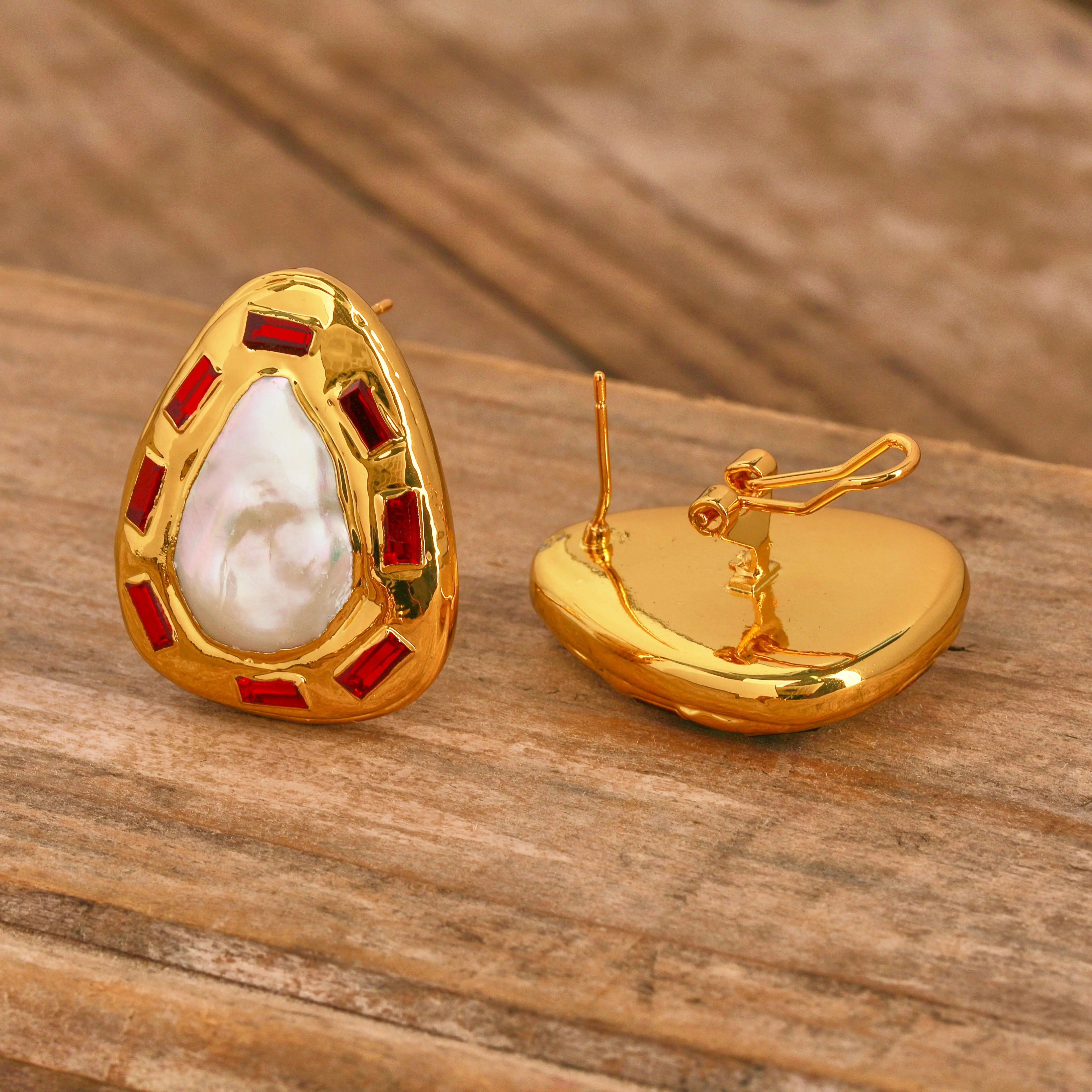 Fashion Stud Earrings Natural Baroque Pearls Inlaid with Colorful Gemstones Elegant & Unique Design