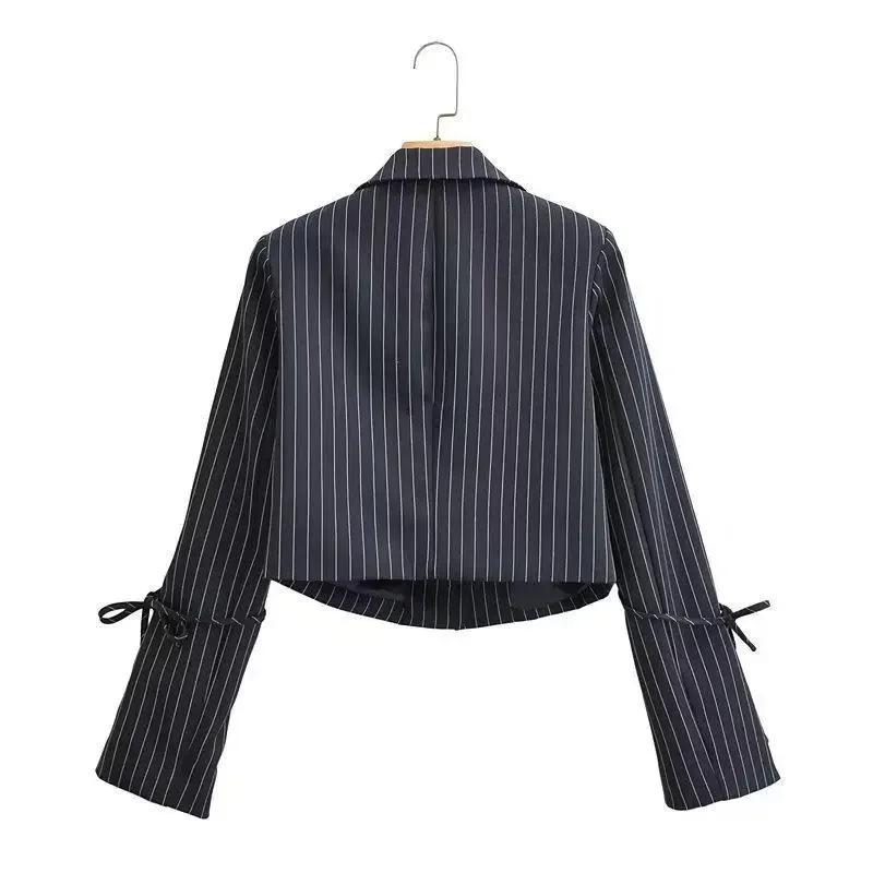 2023 Fashion Ladies Long Sleeve Striped Double Button Elegant Office Ladies Cutaway Fashion Crop Top Women\'s Ulzzang All-match