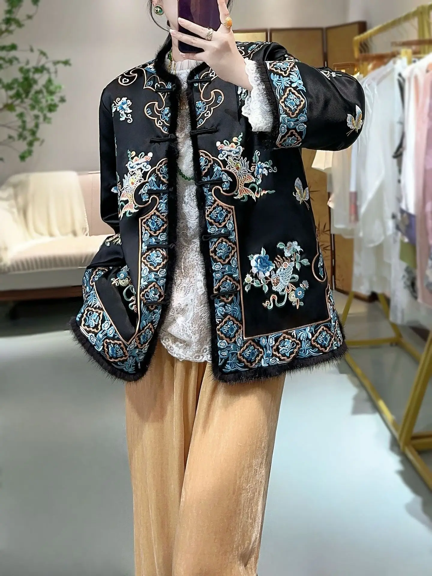 High-end Winter Women Warm Coat Retro Embroidery Elegant Lady Luxurious Loose Chinese New Year Acetate Jacket Female S-XXL