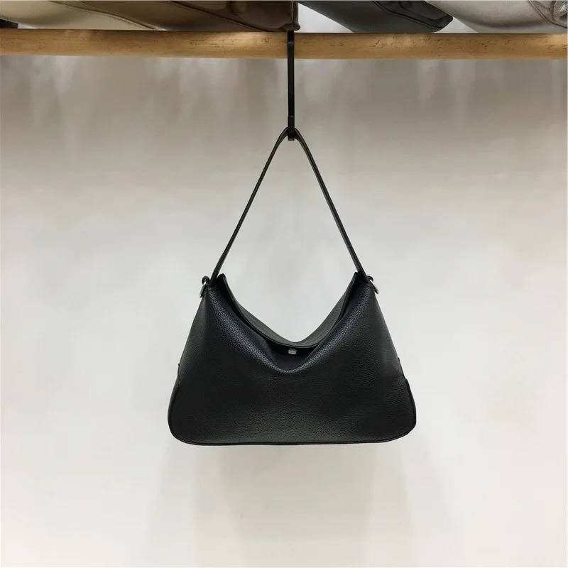 

2025 Autumn New Retro PU Soft Leather Women's Handbag Korean Style Simple Commuting Large Capacity Casual Shoulder Messenger Bag