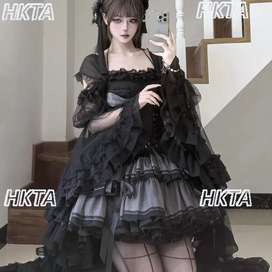 

Новая изысканная элегантная женская блузка в стиле Лолита: белая, с длинным рукавом, воротником-стойкой, кружевом, плиссировкой и принтом в горошек