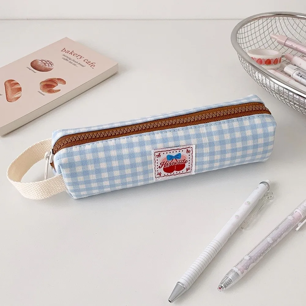 New Large Capacity Plaid Pencil Case Wrist Strap Wide Opening Pencil Bag Portable Zipper Pencil Case Student Stationery