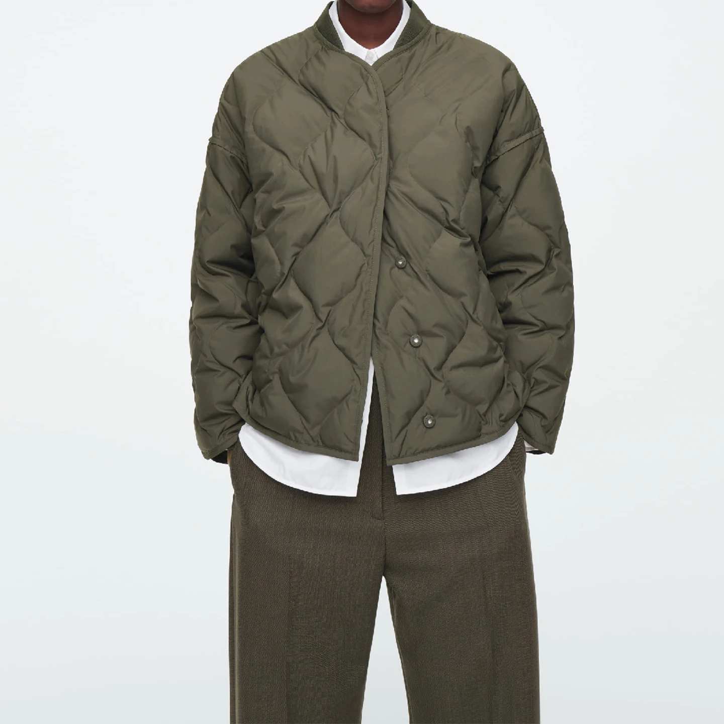 패셔너블한 퀼팅 아우터웨어 여성용 봄 가을 다이아몬드 패턴 텍스처 스탠다드 핏 긴 소매 야구 칼라 코트