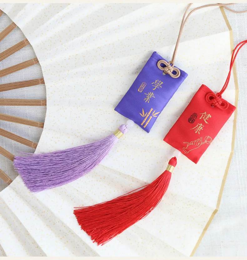 Chinese Perfume Bag Sachet Antique Automobile Tassels Safety Sachet Bag Sandalwood Pouch Wind Decoration Home Teen Room Decor