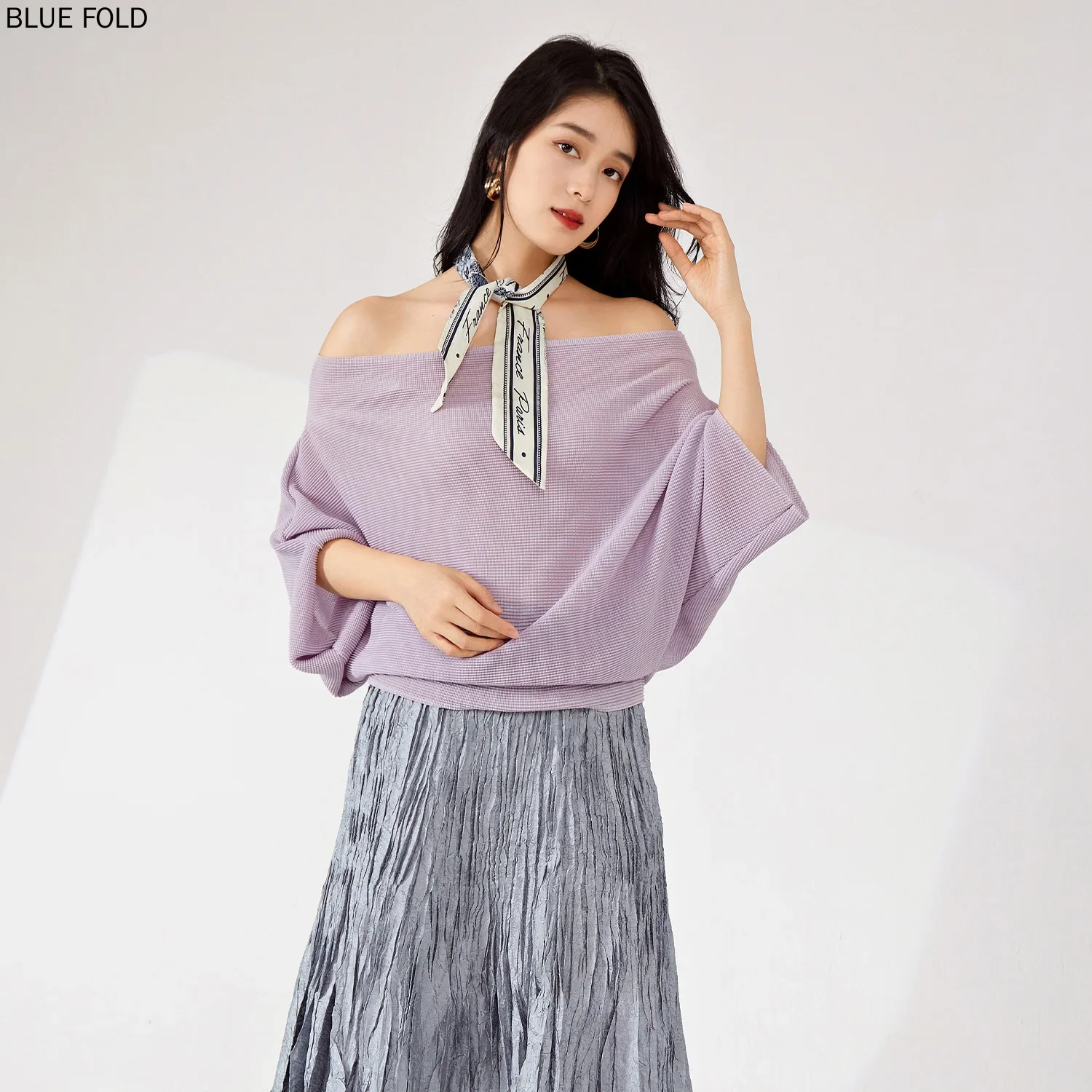 Miyake Slash Neck Bat-Sleeve T-Shirt for Women Loose Large Size Elegant Pleated High-End Fashion PLEATS Clothing