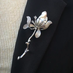 Natural Fresh Water Baroque Pearl Brooch Flower Style For Women Fashion Jewelry Elegant Romantic Classic Female Gift