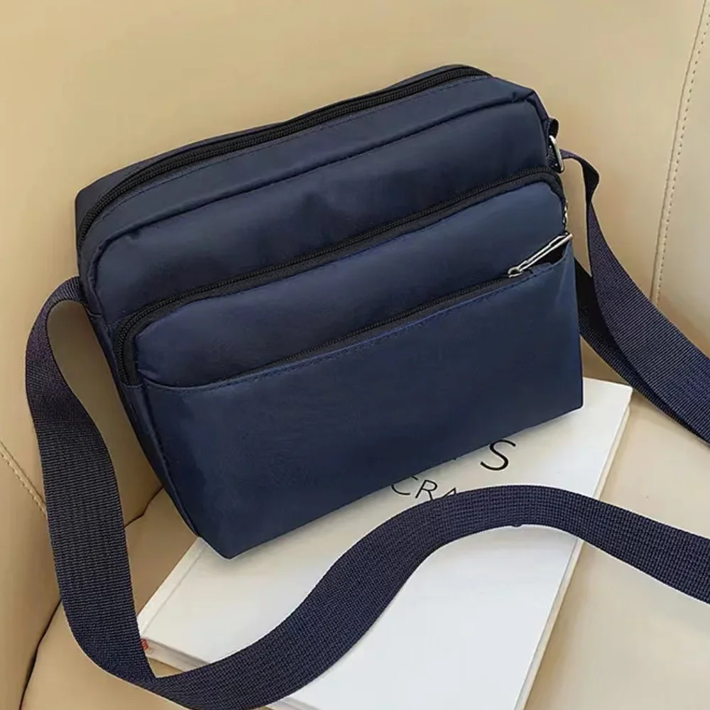 Nieuwe Blauwe Letterserie Bedrukt Patroon Reis Draagbare Casual Korte Opbergtas Met Meerdere Lagen Blauwe Schouder Crossbody Tas