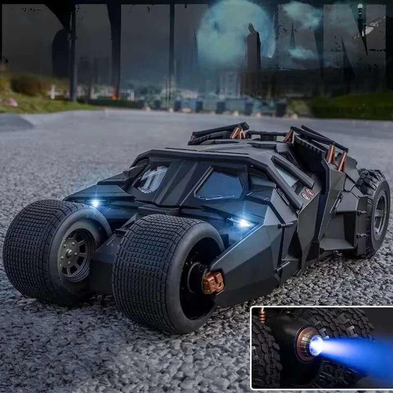 

1/18 Classic Movie Car 2008 Batmobile Concept Bat Sports Car Model Diecast Metal Toy Racing Car Model Sound and Light Kids Gifts