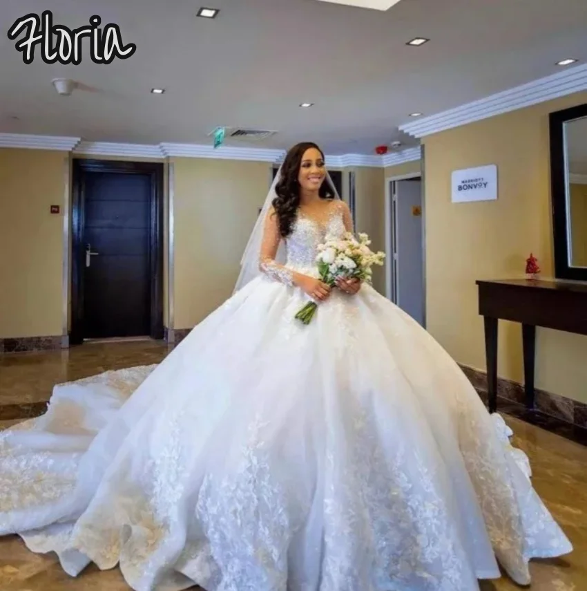 

Classic Muslim Long Sleeves Wedding Dress Plus Size A Line Appliques Ivory Bridal Gown With Big Train Vestido De Novia