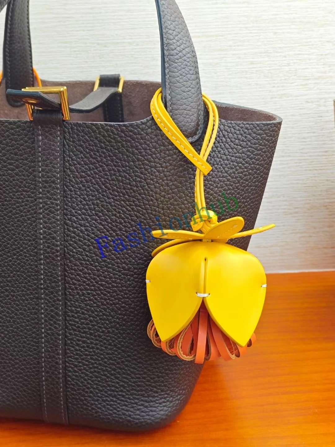 Real Leather Hand-made Flower Bag Charm Drop Decoration Hanging Ornament Key Chain Strap For Handbag Purse Car 3 Colors