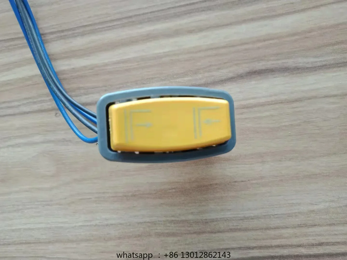 

Handle switch, controller, accelerator emergency stop switch
