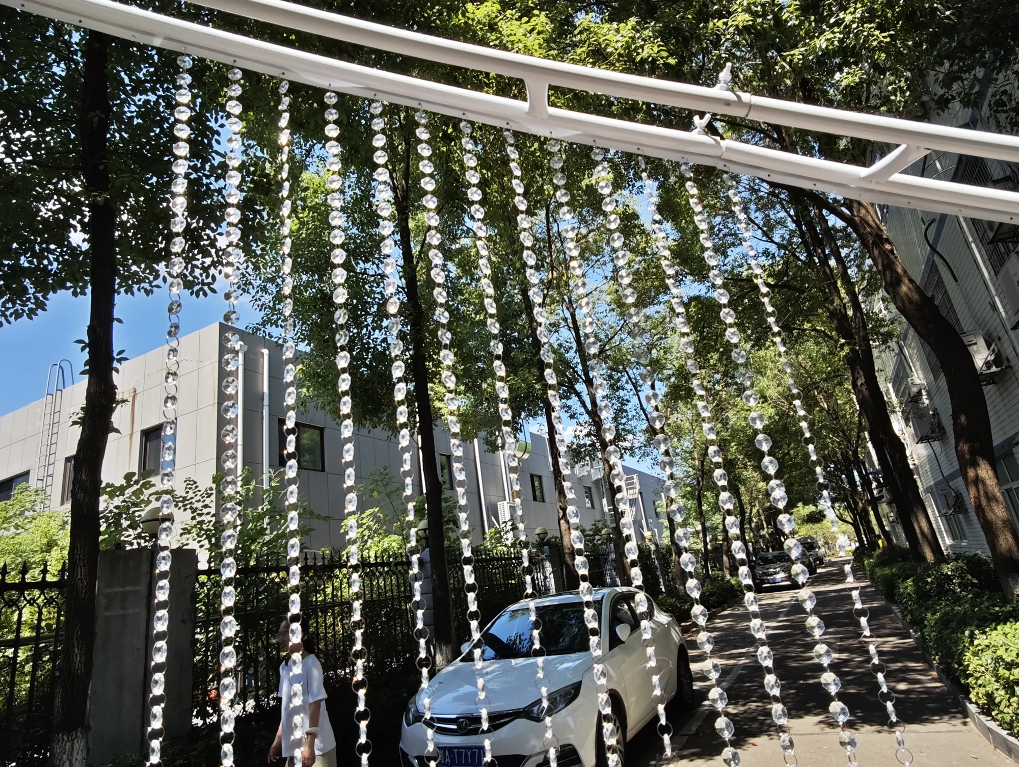 Exquisiter halbkreisförmiger Doppelringbogen, 2-2,4 m höhenverstellbarer Blumenständer mit achteckigen Perlen, Hochzeitsbühnendekoration – Detail 3