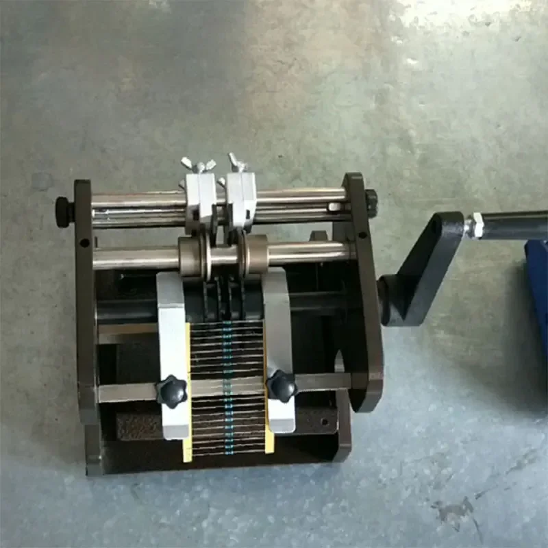 Máquina formadora de resistores, máquina formadora de fita, máquina formadora de resistência com manivela manual