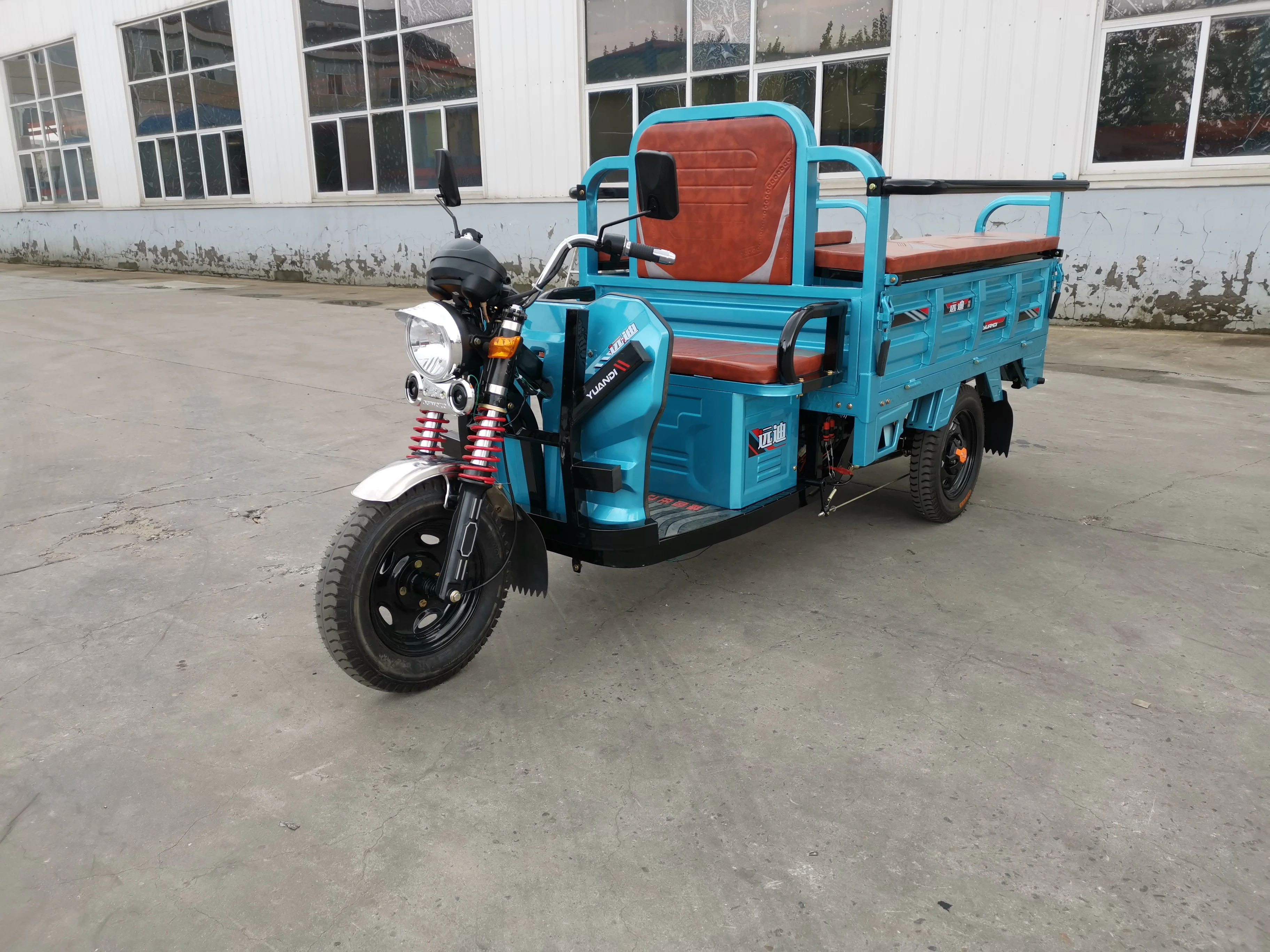 China cheap electric tricycle 48V/1000W used for cargo transportation