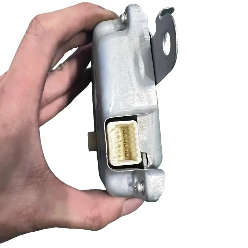 Battery voltage sensor, battery voltage sensor. For AQUAP/ROBOX/SUCCEE/COROLLA-AXIO/FIELDER/VITZ/PRIUS/CYARIS