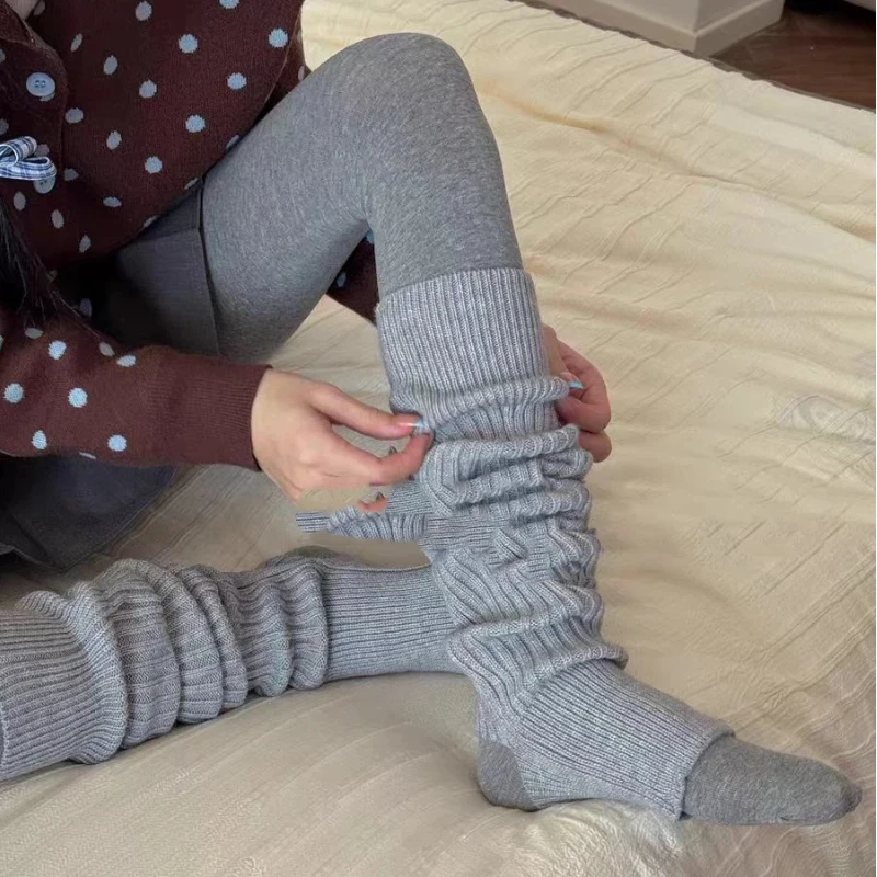 Calzini spessi per la protezione del piede autunno inverno Calzini lunghi tinta unita per le donne Caldi calzini lunghi lavorati a maglia Lolita sopra il piede