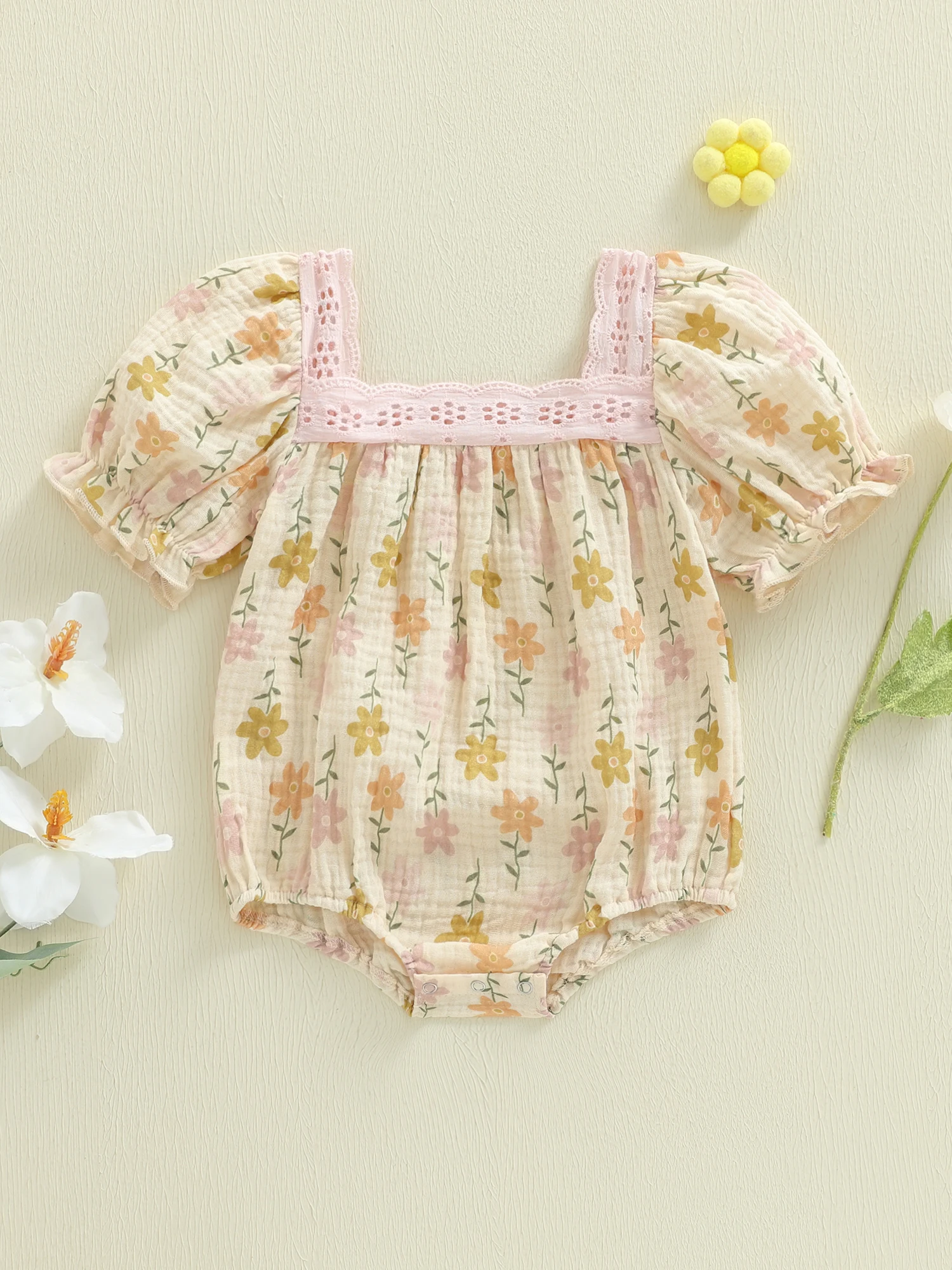 

Очаровательный детский розовый комбинезон без рукавов с рюшами, бантом и цветочным принтом, детский комбинезон с квадратным вырезом