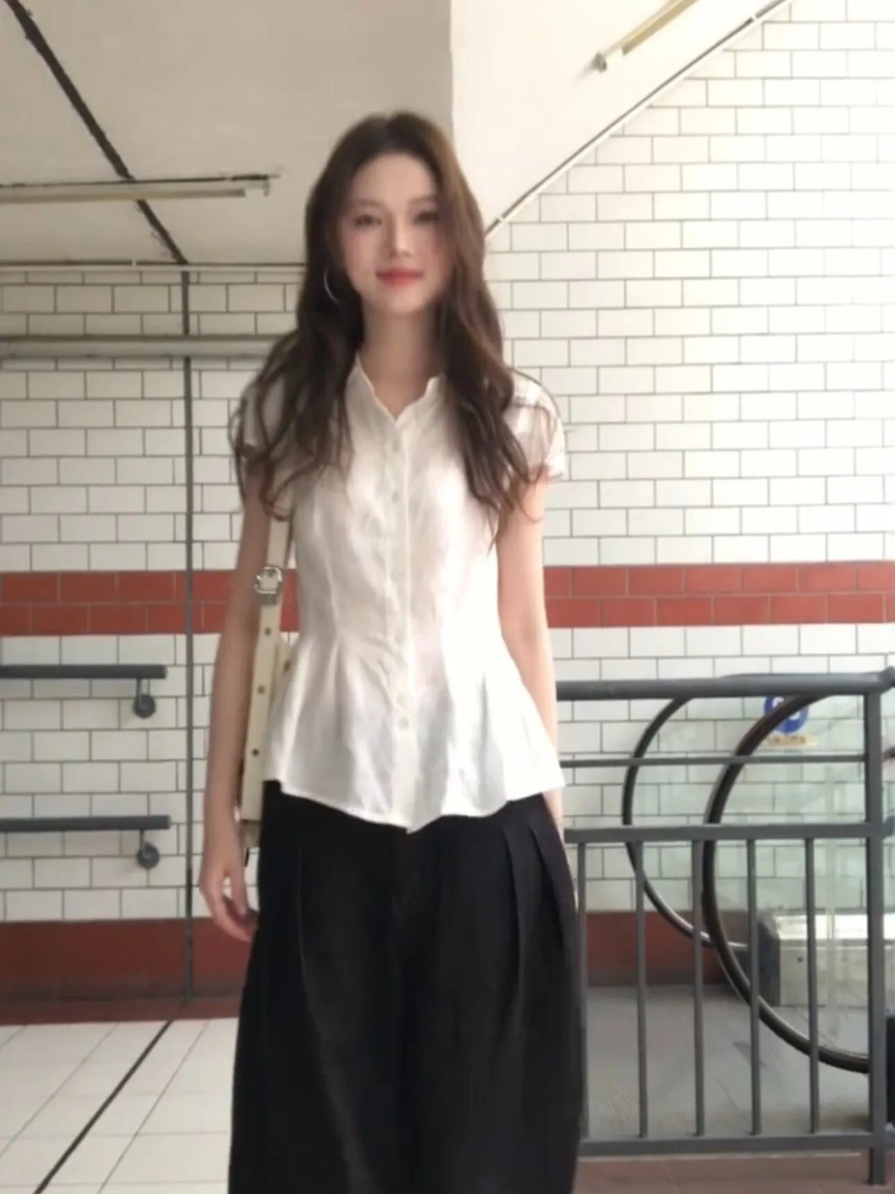 

Elegant White Short Sleeve Shirt Women's Summer 2026 New Style Slim Fit Cotton Linen Fabric French Style Collar Breathable