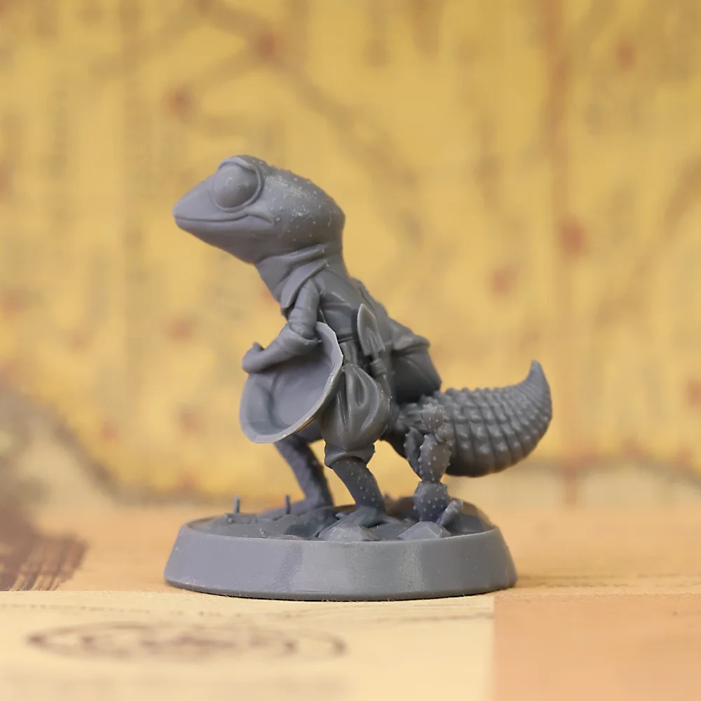 Fantasy Tabletop RPG Miniature Gecko Adventurer, Unpainted Wargaming Figure for Board Game Role‑Playing Collection Decor
