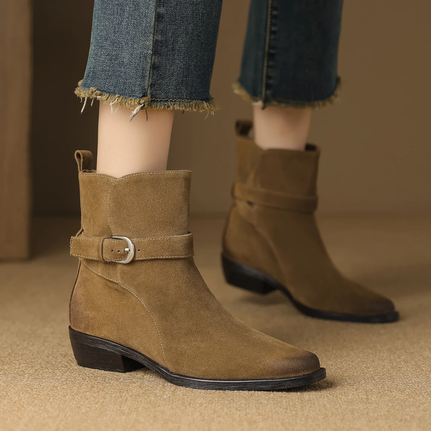

2026 Winter New Fashion Cow Suede Women Ankle Boots Short Western Cowboy Shoes Thick Heels Round Toe Warm Shoes for Female Boots
