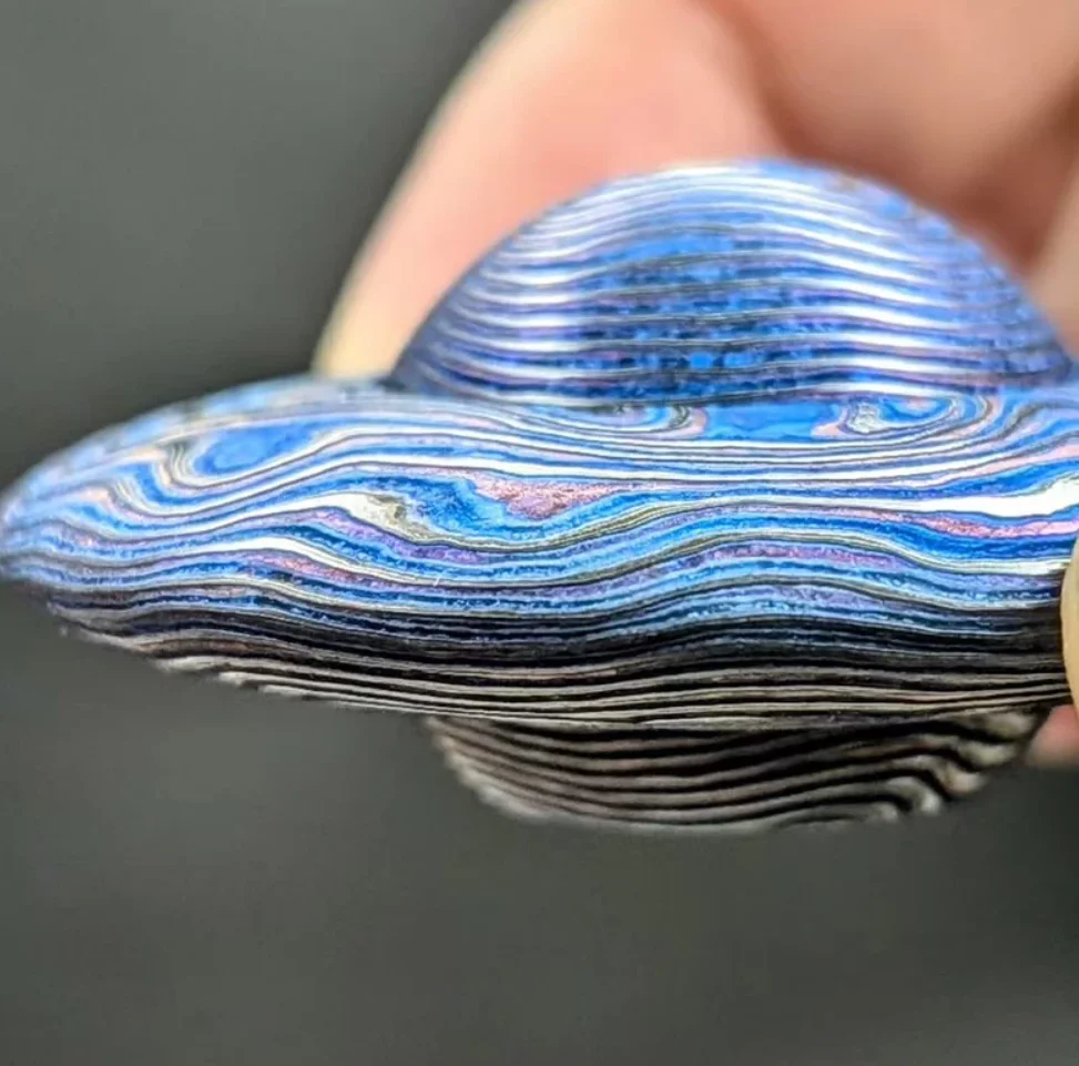 Used EDC NJT ufo carbon blue spinner fidget decompression toy