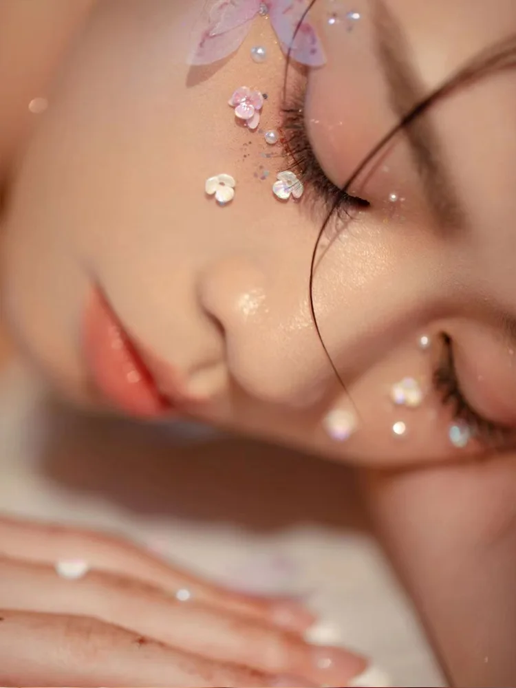 1Box Eyes Face Makeup Facial Decoration Patch Butterfly Diamond Pearl Adhesive Rhinestone Glitter Sequin DIY Nail Art Decoration