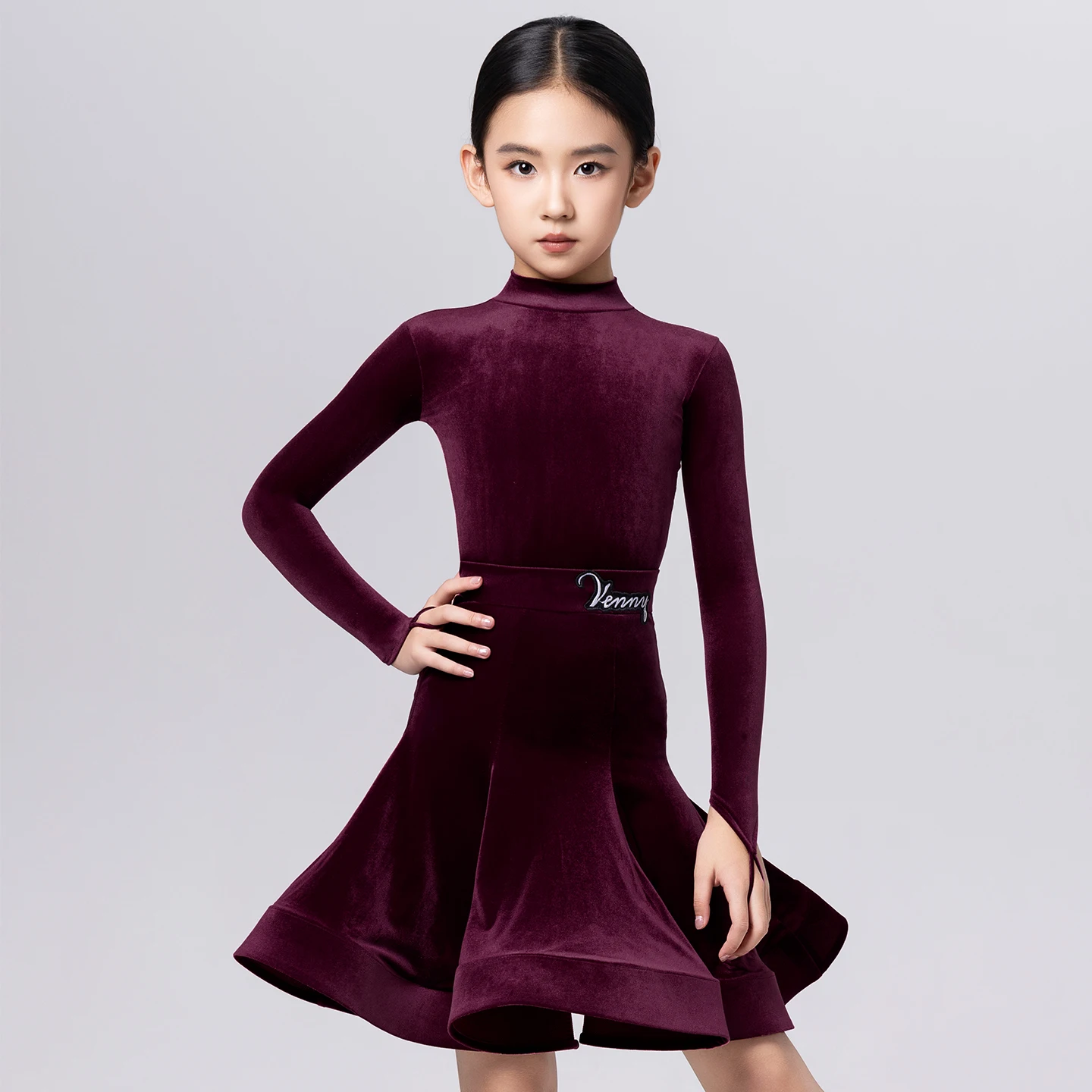 ชุดเต้นลาตินเวนนี่สไตล์สำหรับเด็กผู้หญิง ชุดกำมะหยี่สำหรับการแข่งขันอย่างเป็นทางการ ชุดสำหรับการสอบวัดระดับและการแสดง