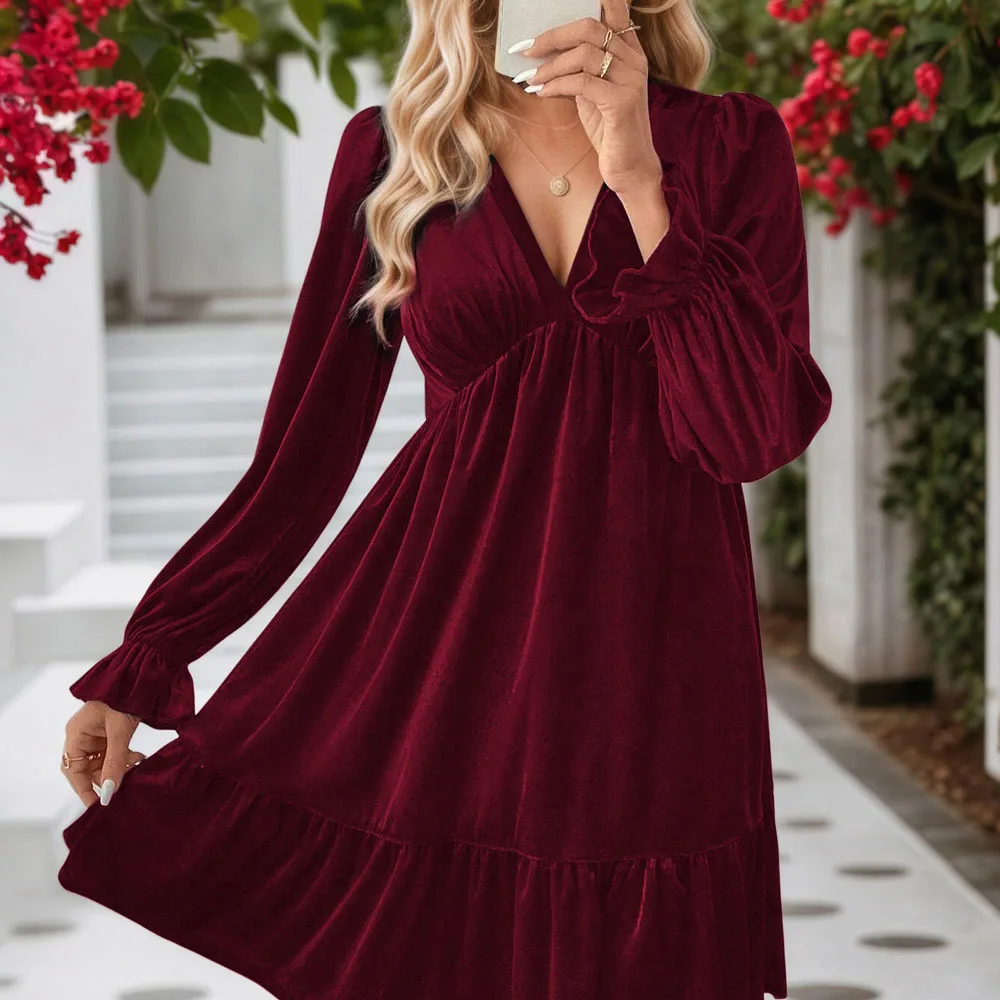 Robe de soirée élégante bordeaux, col en V profond, manches longues, robe de soirée formelle, couleur sophistiquée, Silhouette féminine, Banquet, mariage