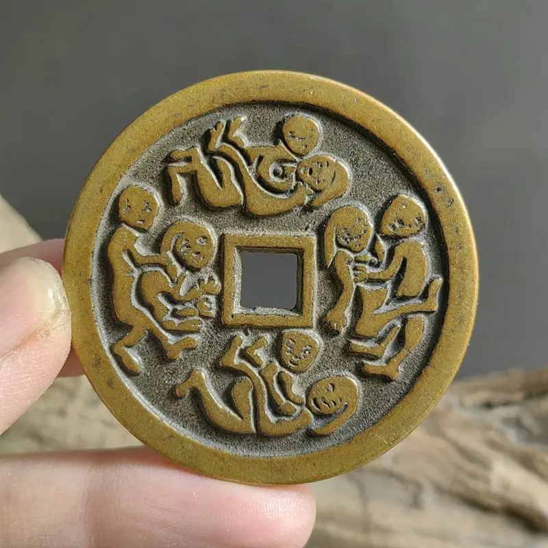 Ancient coins, bright yellow copper coins, Fenghua Xueyue secret play coins, amulet coins, authentic replicas cast in sand