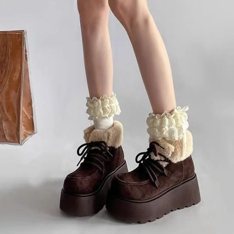 

Женские зимние ботинки на массивном каблуке со шнуровкой, зимние ботинки с круглым носком, увеличивающие рост, плюшевая женская обувь, новые рок-модные ботинки 2025, готические ботинки