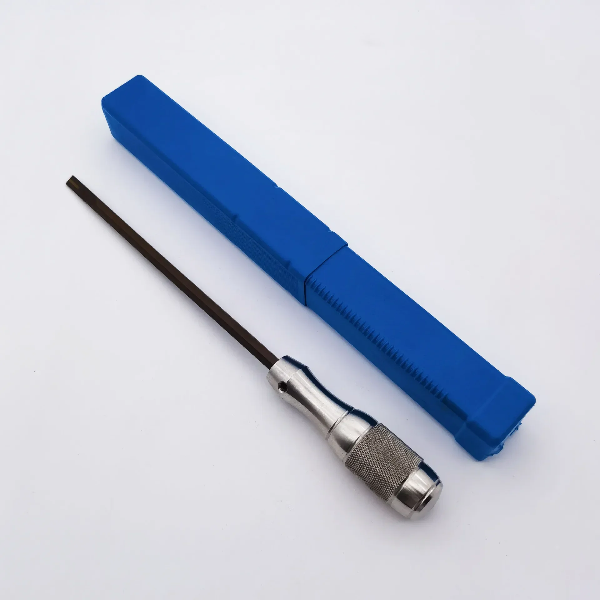 

Locksmith screwdrivers, property repair tools, demolition tools, all-steel screwdrivers