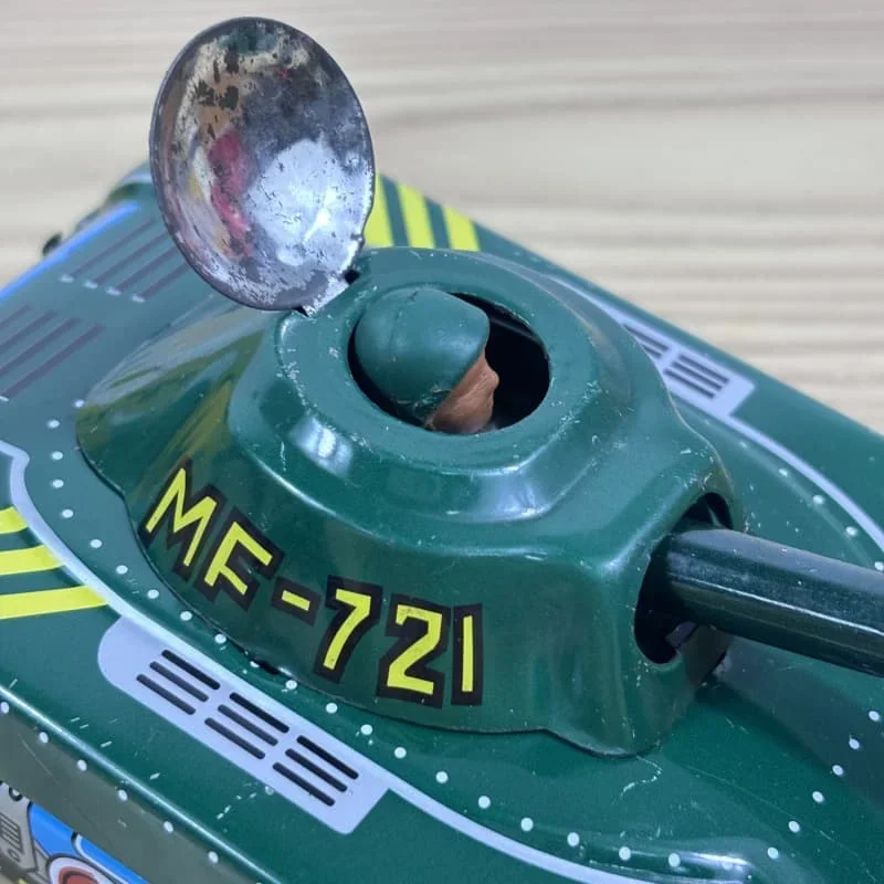Klassieke collectie Retro Clockwork Wind up Metal Walking Tin Toy Tank Robot Mechanisch kinderkerstverjaardagscadeau