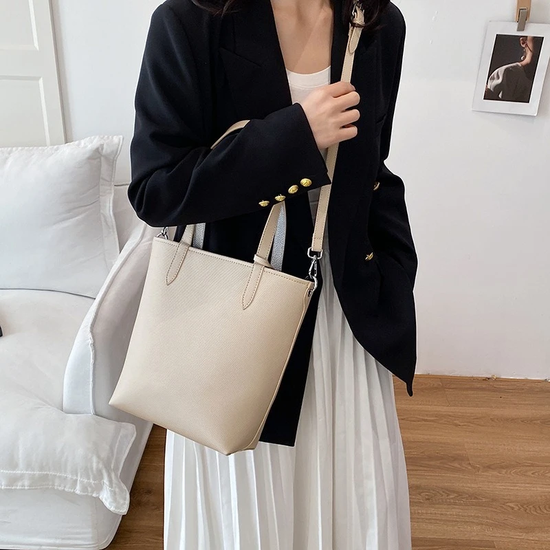 26 new double-sided dual-purpose single-shoulder hand and mother bag thickened shopping bag commuter trend versatile women's bag view 3
