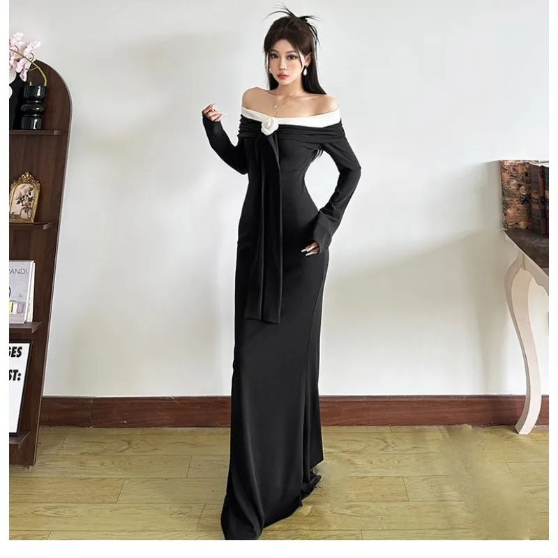 فستان نسائي بتصميم جديد مخيط عصري وأنيق باللون الأسود والأبيض متباين بتصميم شريط زهور ثلاثي الأبعاد #2