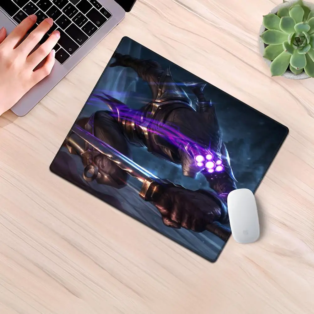 MasterYi Milio MissFortune Mouse Pad Gaming Laptops Keyboard Mat Deskmat Pc Accessories Desk Protector Mousepad Gamer Mats Anime