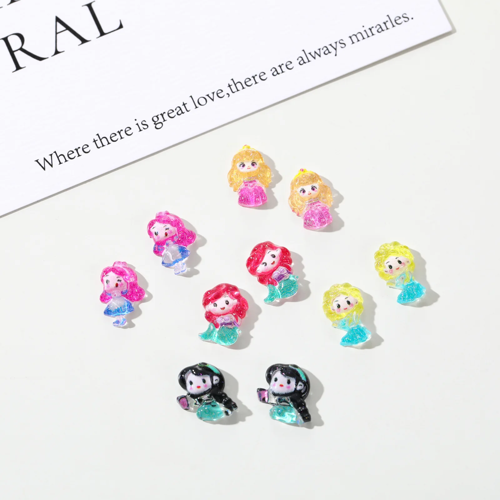 20 Pcs New Cute Resin Mini Cartoon Princess Series Flat Back Stone Figurines DIY Wedding Scrapbook Manicure Hairpin Accessories